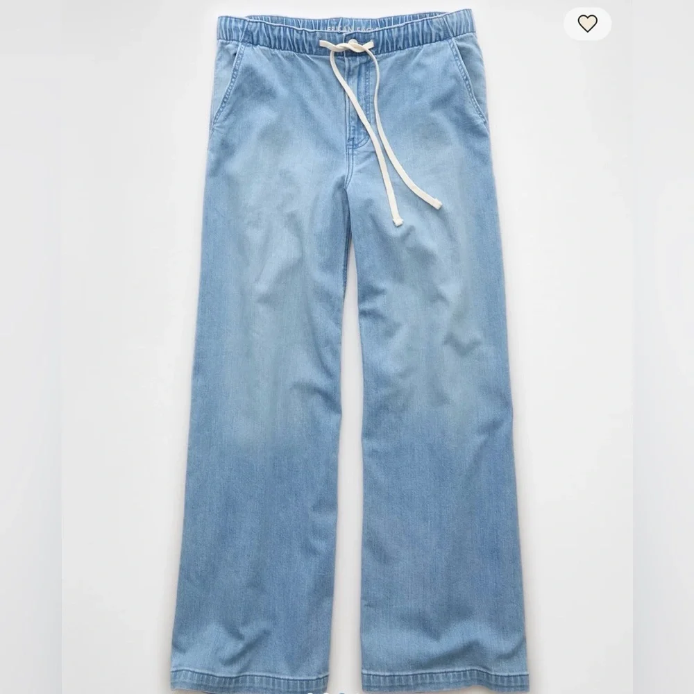 AE Dreamy Drape Low-Rise Ultra Wide-Leg Pull-On Jean - Picture 6 of 6